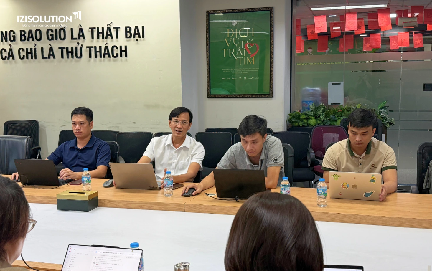 Đội dự án IZISolution và K&G Việt Nam triển khai quản lý điểm bán hàng trên iziPOS